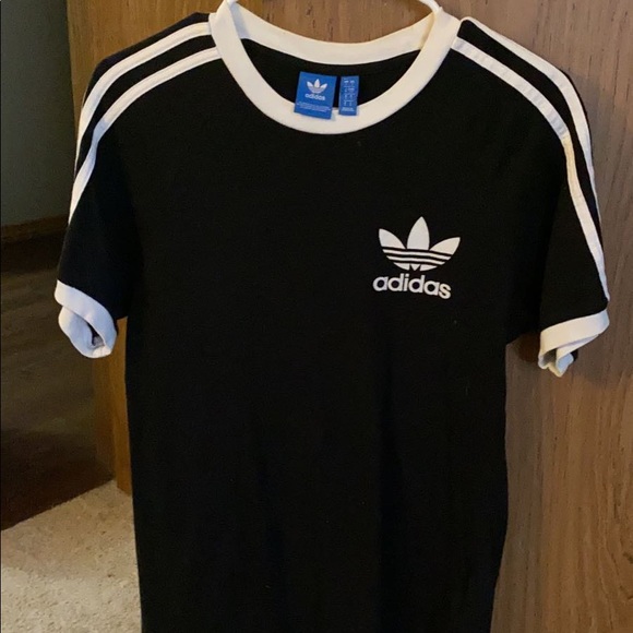 Adidas tee - Picture 1 of 2